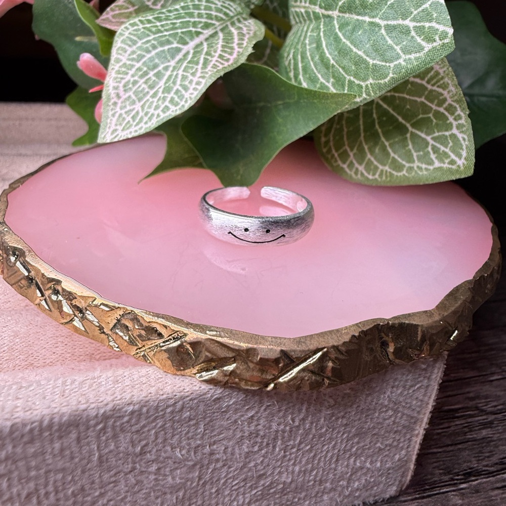 Elegant Silver Ring